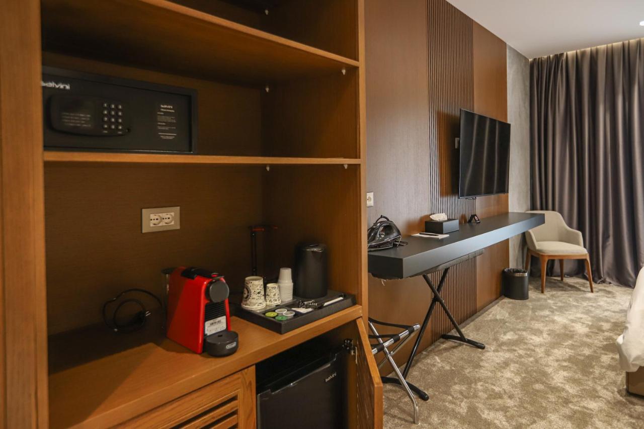 Urbanin Apartment & Hotel Тирана Экстерьер фото